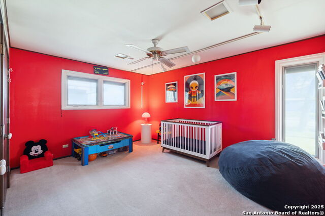 225 Carolwood Dr Property Photo 39