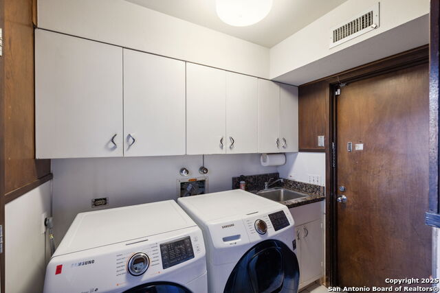 225 Carolwood Dr Property Photo 41