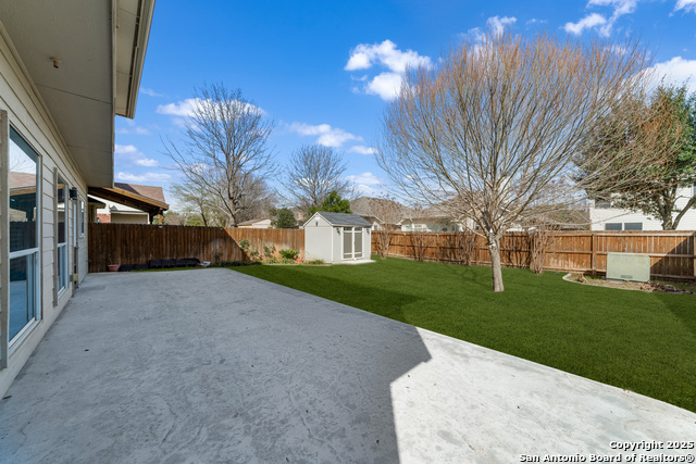 24406 Treaty Crk Property Photo 36