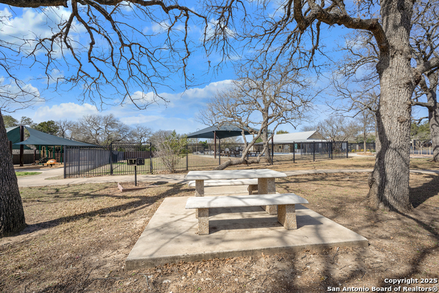 24406 Treaty Crk Property Photo 40