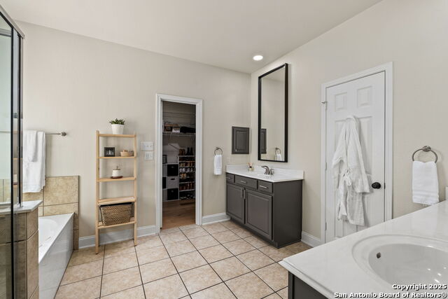 8615 Solano Dr Property Photo 24