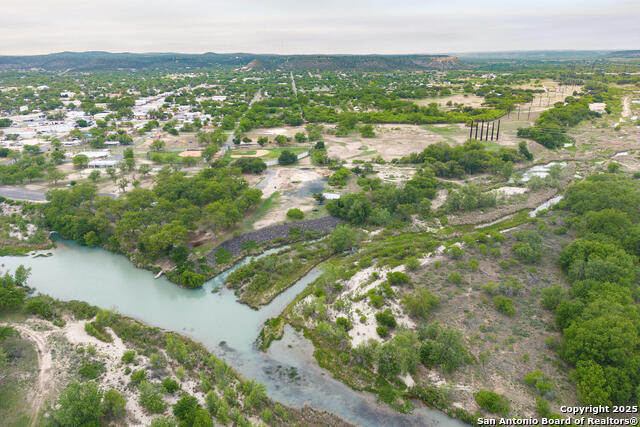 308 Hackberry Property Photo 4