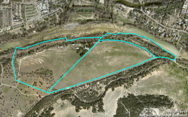211 Bear Creek Property Photo 2