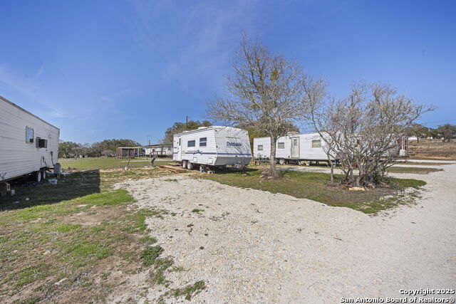 820 Forest View Property Photo 7