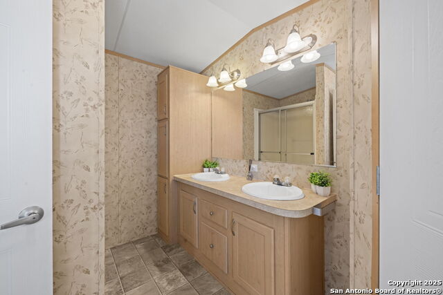 820 Forest View Property Photo 29