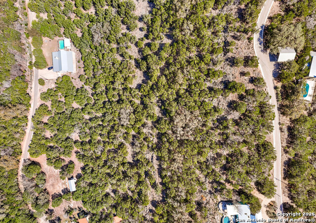 000 Canyon Oaks Dr. Property Photo 3