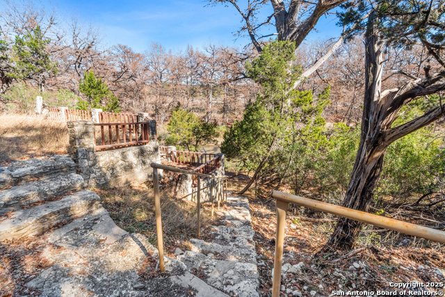 000 Canyon Oaks Dr. Property Photo 14