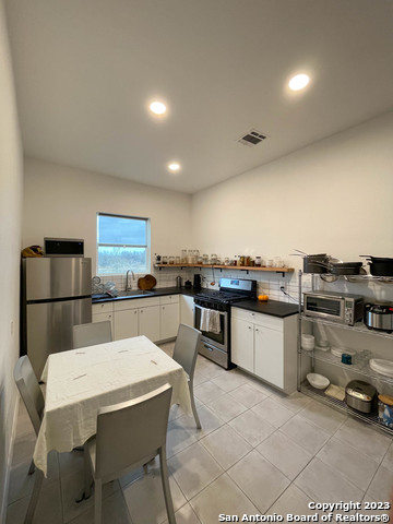 511 N Nueces Property Photo 10