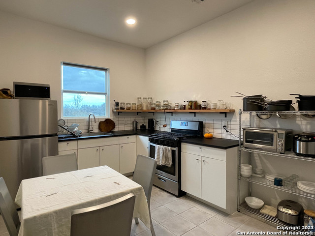 511 N Nueces Property Photo 11