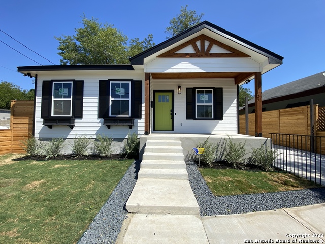 127 Conrad St Property Photo