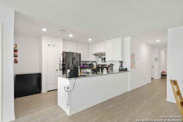 10414 Beachball Bend Property Photo 7