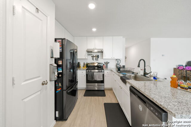 10414 Beachball Bend Property Photo 8