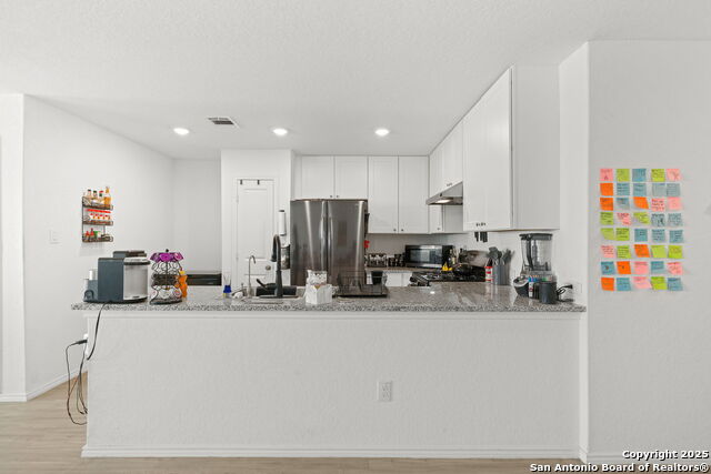 10414 Beachball Bend Property Photo 9
