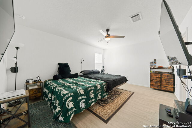 10414 Beachball Bend Property Photo 13