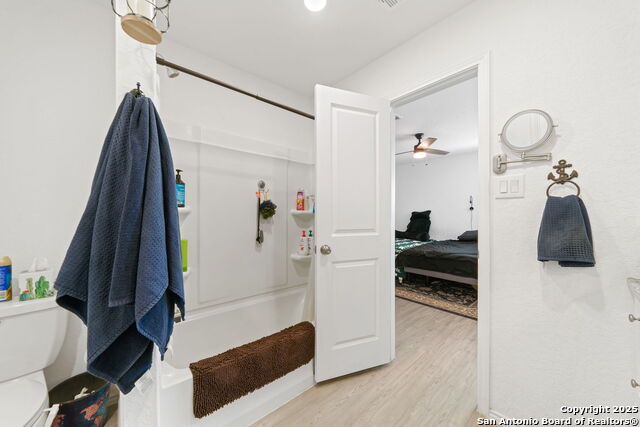 10414 Beachball Bend Property Photo 15