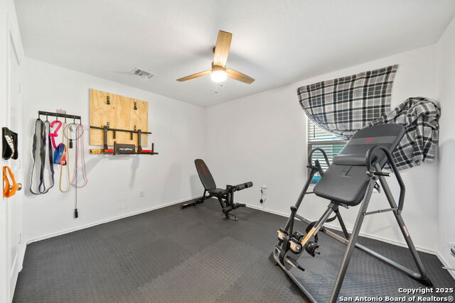 10414 Beachball Bend Property Photo 19