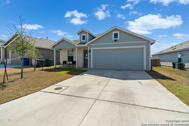 10414 Beachball Bend Property Photo 23