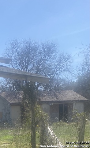 205 Nita Property Photo 3
