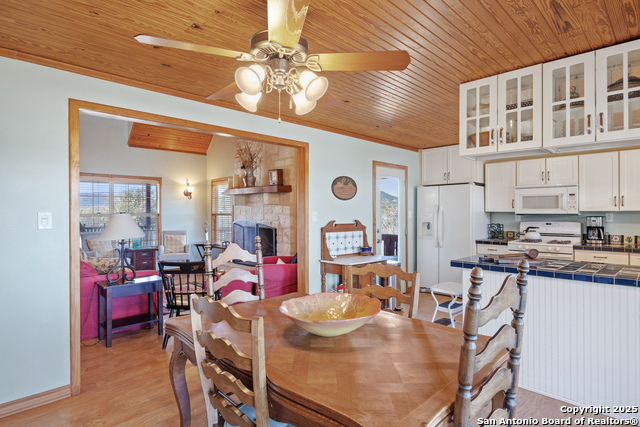 1848521 Property Photo 2