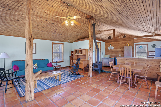 1848521 Property Photo 11