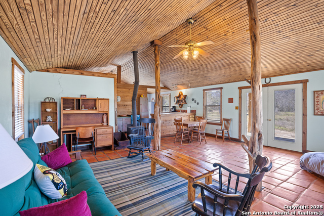 1848521 Property Photo 12