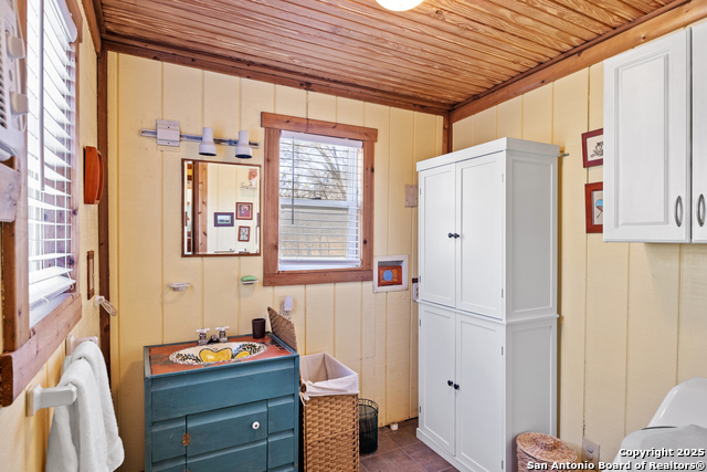 1848521 Property Photo 15