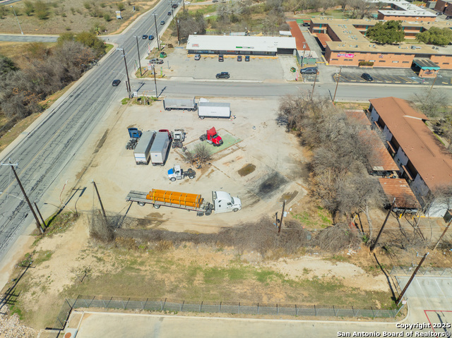 7118 S New Braunfels Ave Property Photo 9