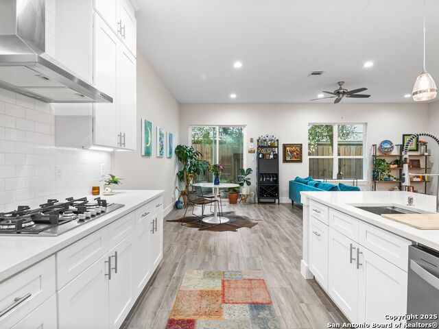 11158 Vance Jackson Property Photo 15