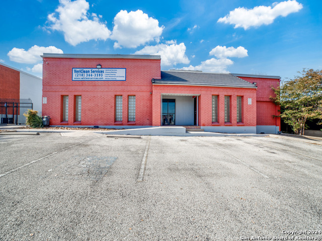 10835 Gulfdale St Property Photo 1