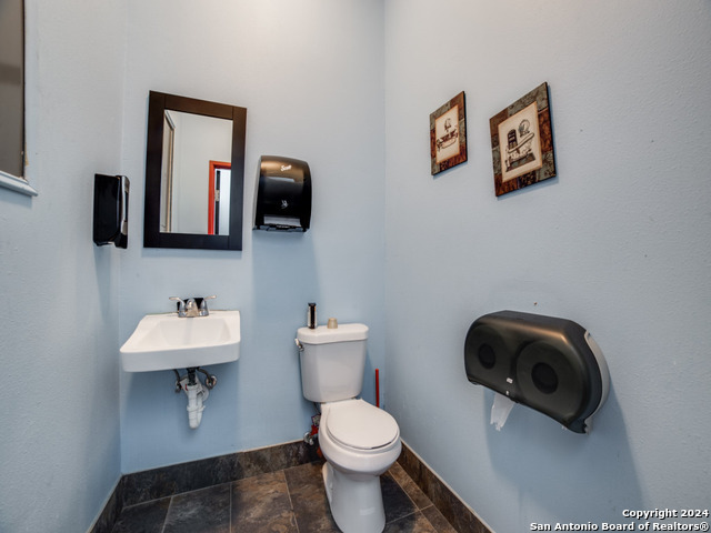 10835 Gulfdale St Property Photo 13