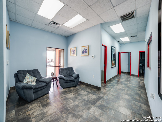 10835 Gulfdale St Property Photo 23