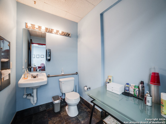 10835 Gulfdale St Property Photo 26