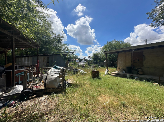 5310 S Flores Property Photo 12