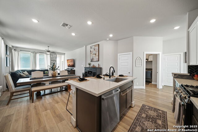 21114 Chestnut Cove Property Photo 1
