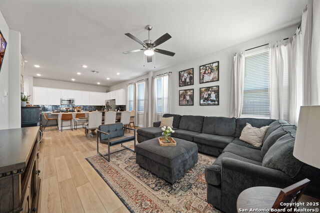 21114 Chestnut Cove Property Photo 8