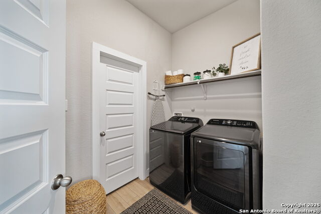 21114 Chestnut Cove Property Photo 9