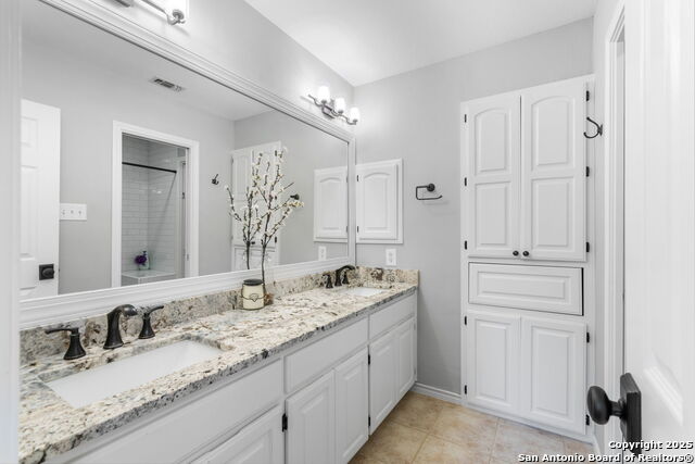 1215 Vista Del Rio Property Photo 35