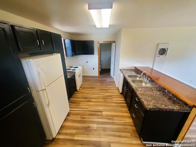 8235 E Loop 1604 Property Photo 3