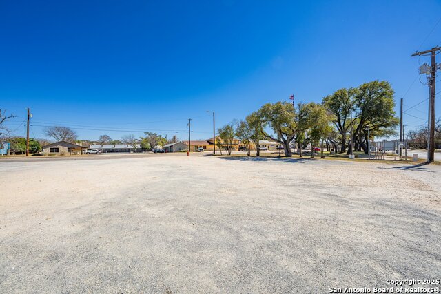 1812 Water St E Property Photo 5