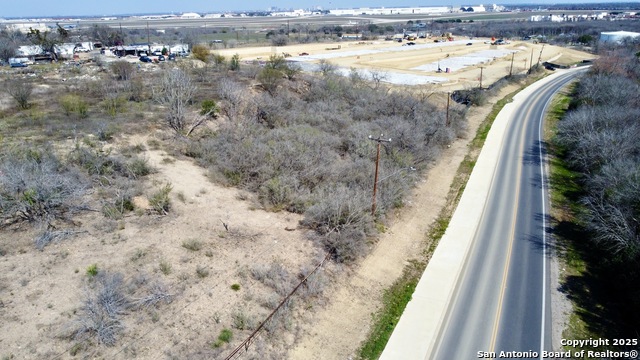 0 Medina Base Property Photo 5