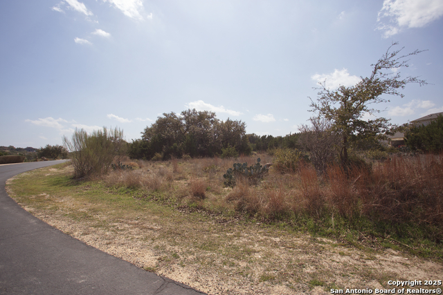 555 Oak Shores Dr Property Photo 7