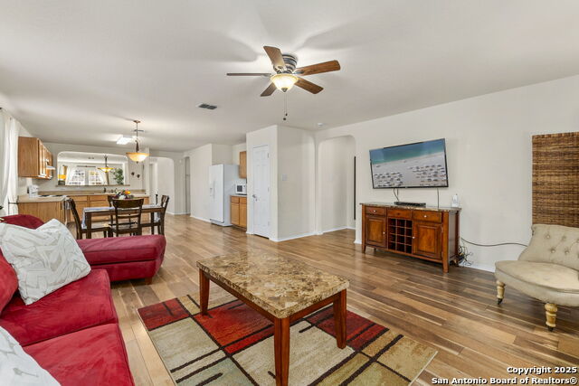 711 Silverado Way Property Photo 15