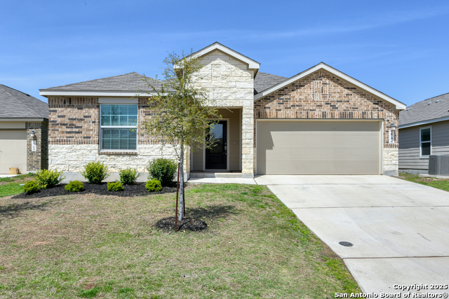 2704 Iberia Property Photo 1