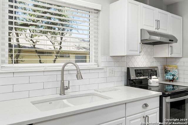 16707 Parkstone Blvd Property Photo 7