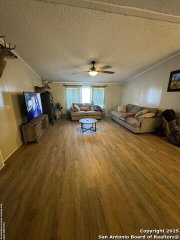 606 N Main Property Photo 6