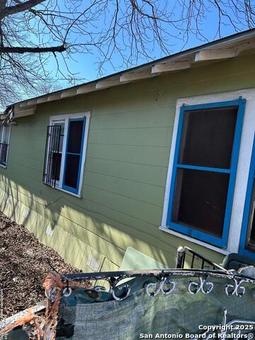 616 W Hildebrand Property Photo 2