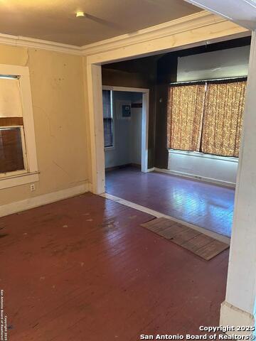 616 W Hildebrand Property Photo 4