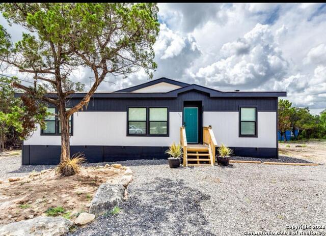 6739 Whartons Dock Property Photo