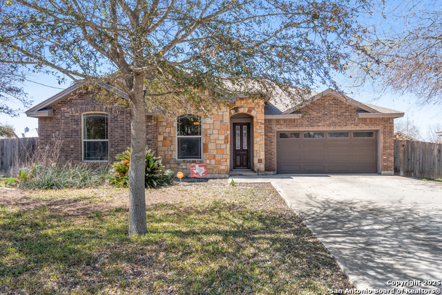 1233 Magnolia St Property Photo