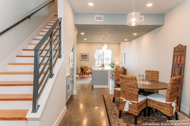 210 W Peden Property Photo